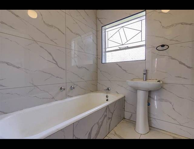 4 BEDROOM HOUSE FOR SALE IN BIRCH ACRES